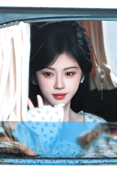 鞠婧祎