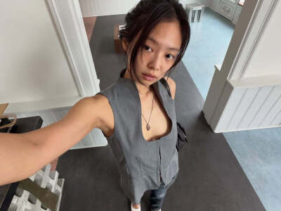 JENNIE 金珍妮