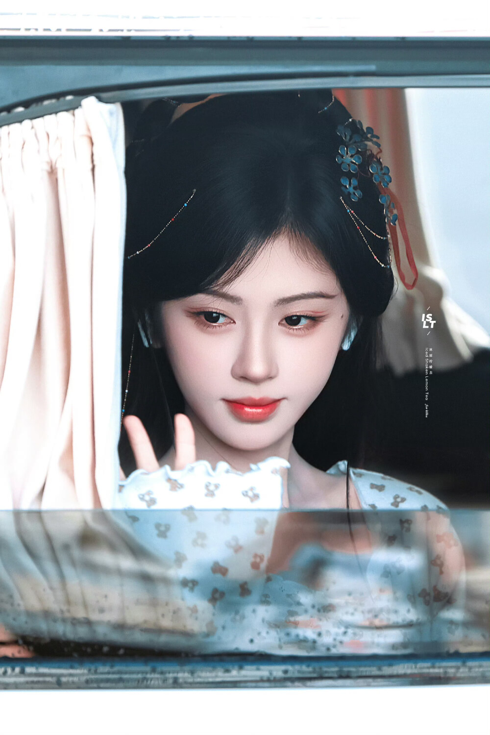 鞠婧祎