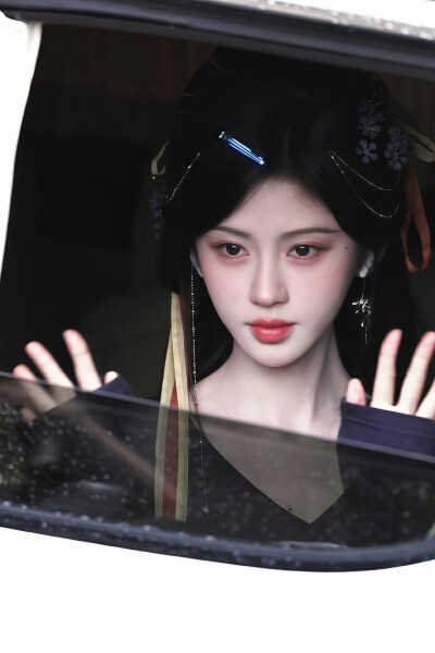 鞠婧祎
