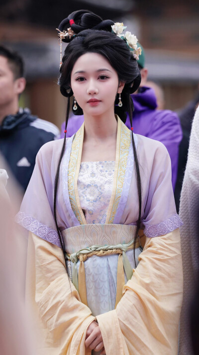 岳雨婷