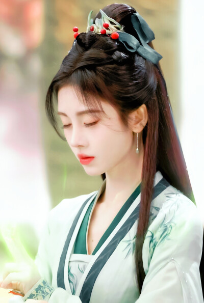 鞠婧祎