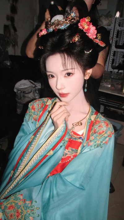 王云云