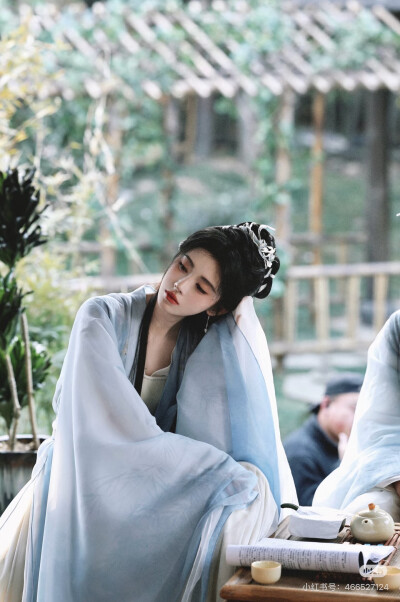 鞠婧祎