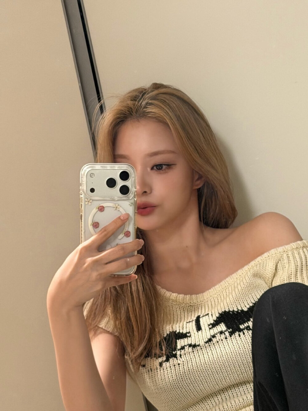 李娜炅