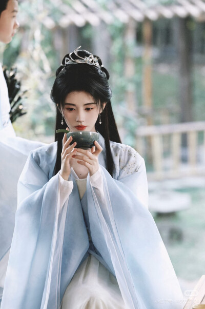 鞠婧祎