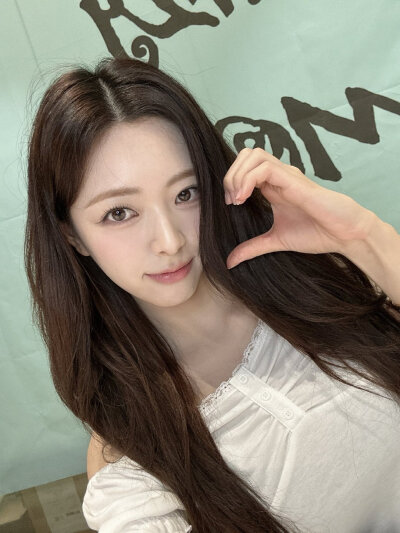 申有娜 yuna
