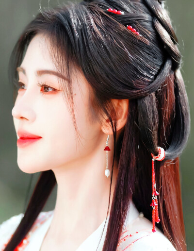 鞠婧祎
