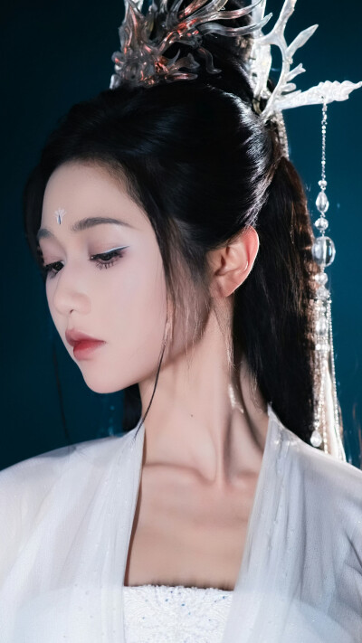 岳雨婷