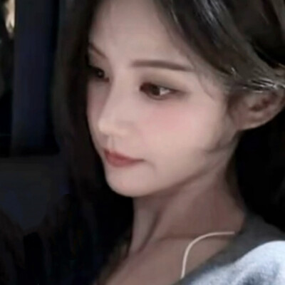 当你的眼睛眯着笑