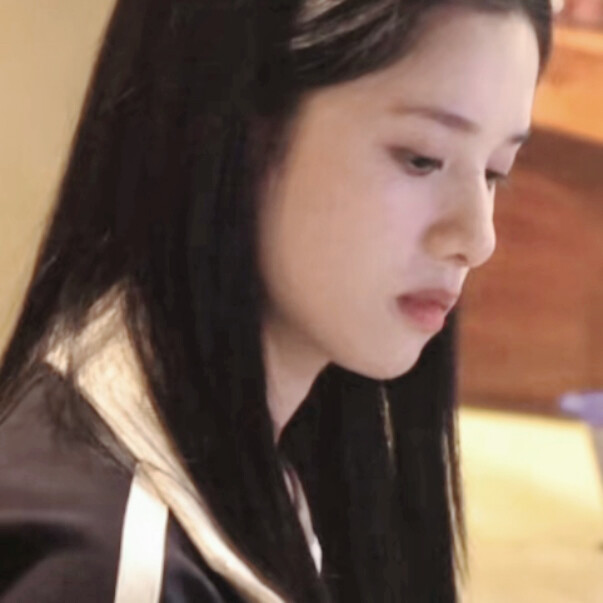 这套简直美炸了qwq…后面三张是我觉得很搭的背景图一条龙服务奉上