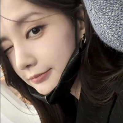 当你的眼睛眯着笑