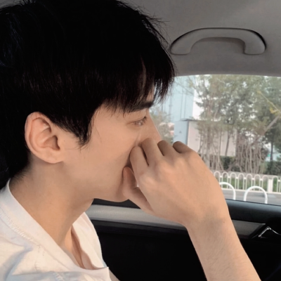 头像丨男头 对的人会反复出现在你的生命里