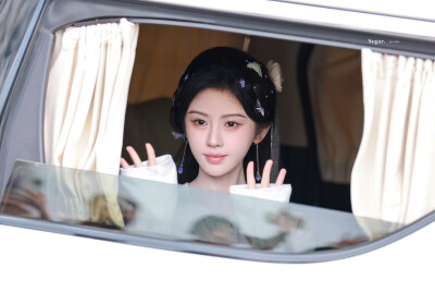 鞠婧祎