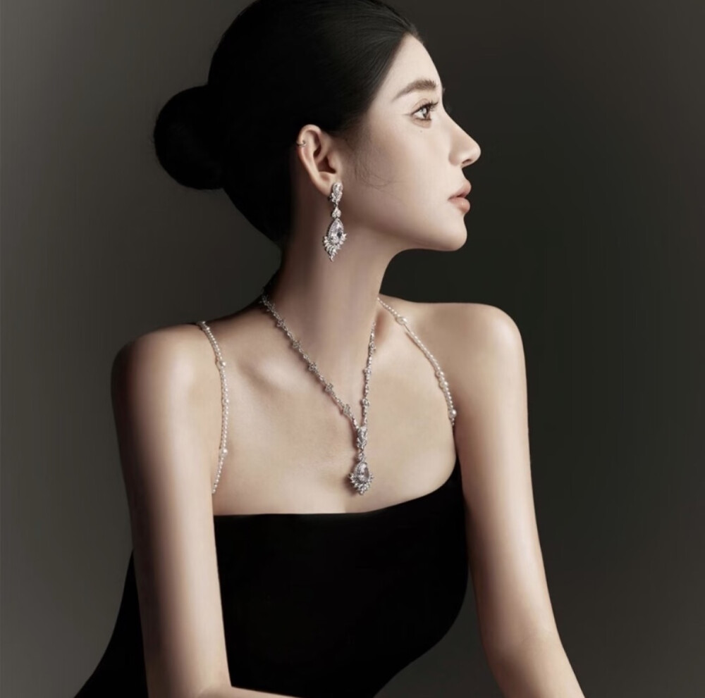 女头