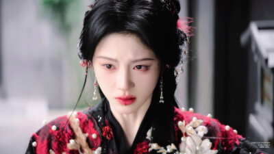鞠婧祎｜露芜衣