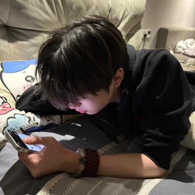 头像丨男头 对的人会反复出现在你的生命里