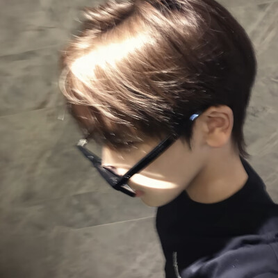 头像丨男头 人需要一些到此为止的勇气