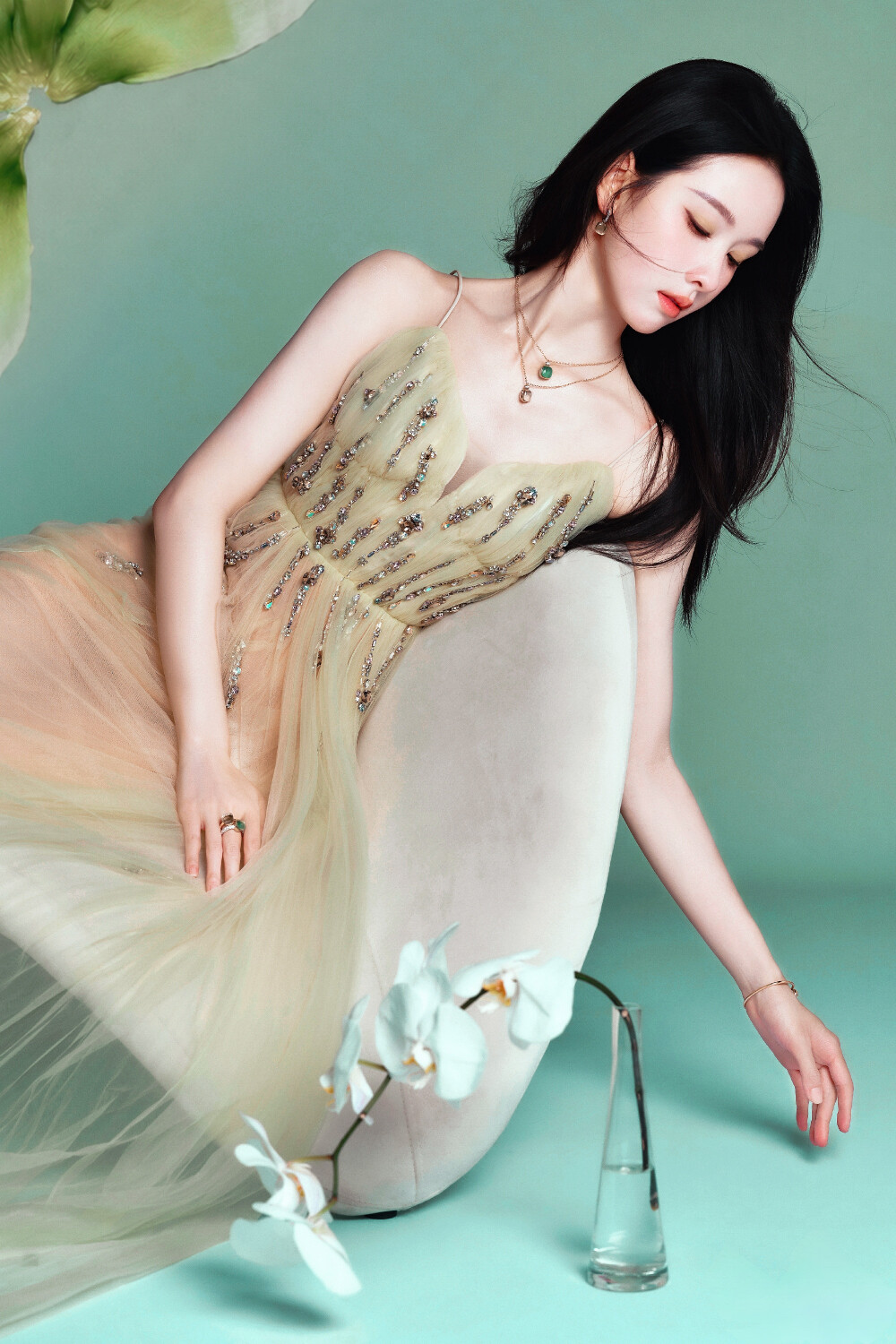 陈都灵