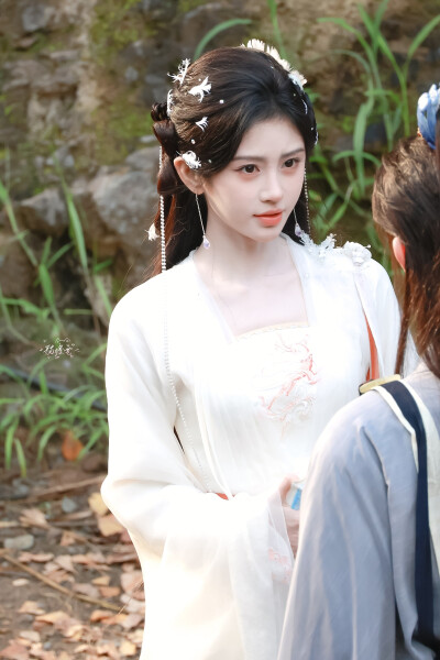 鞠婧祎