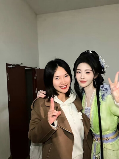 鞠婧祎