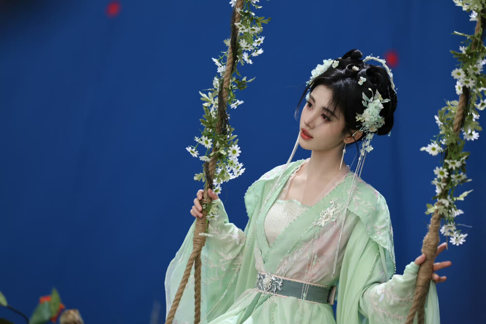 鞠婧祎