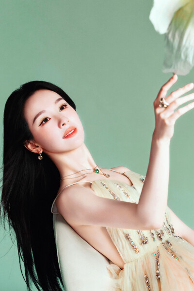 陈都灵
