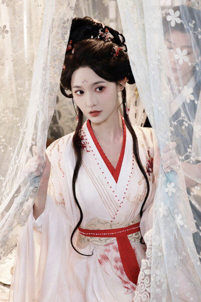 失忆后，王爷总想和我贴贴 甜九洛∣姜黎