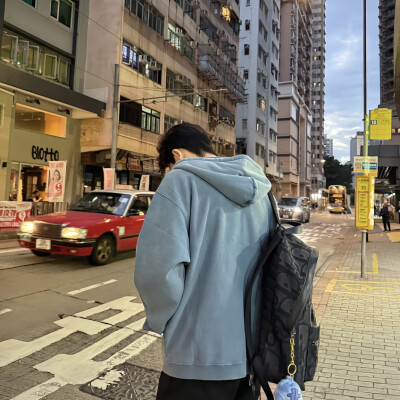 头像丨男头 人需要一些到此为止的勇气