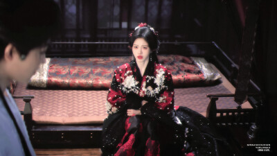 鞠婧祎｜露芜衣
