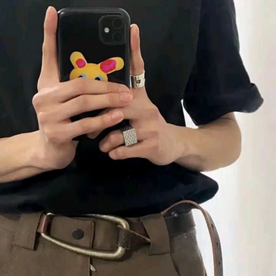 头像丨男头 你想让我看到的我看到了