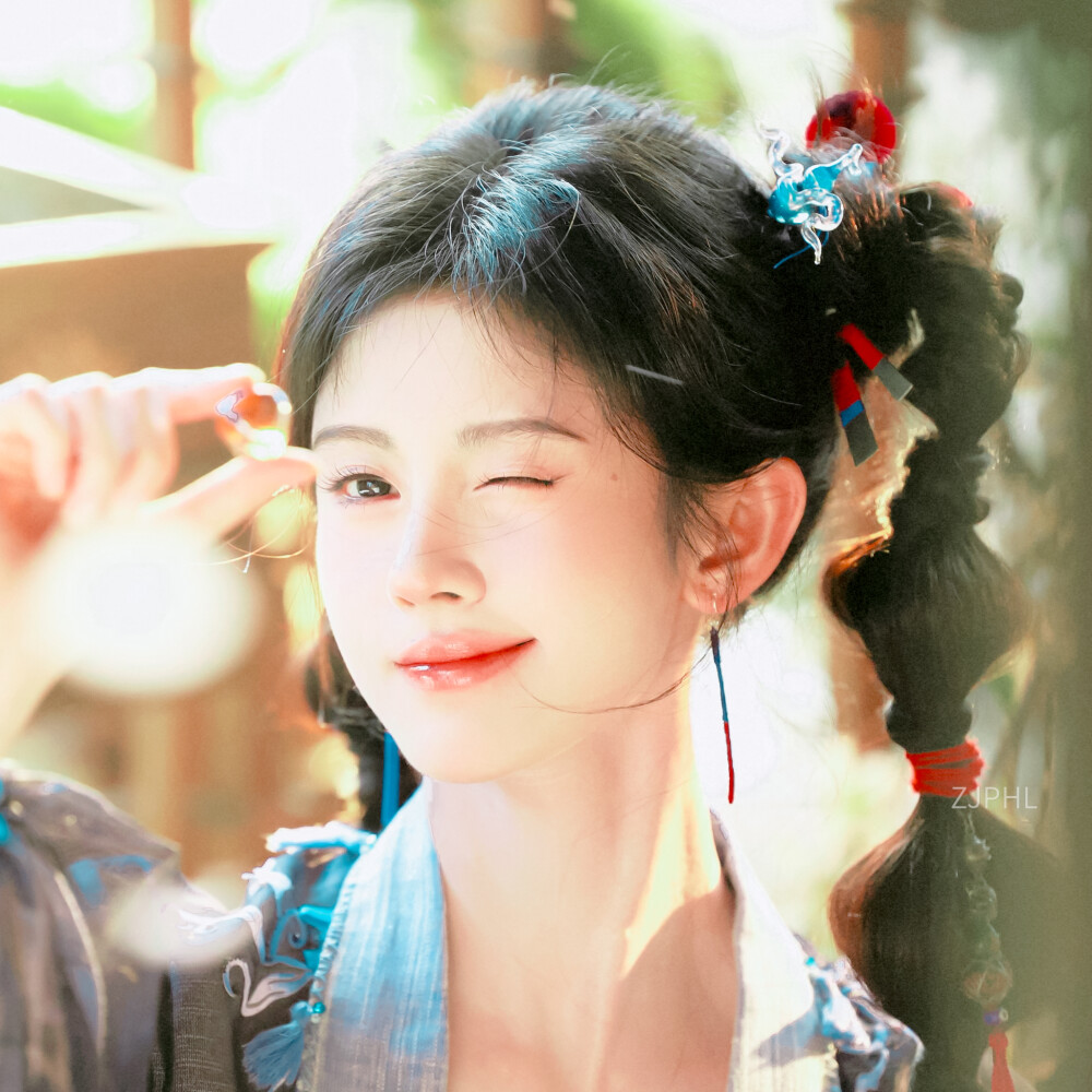 鞠婧祎