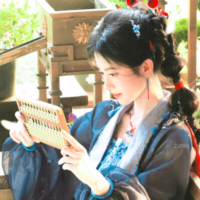 鞠婧祎