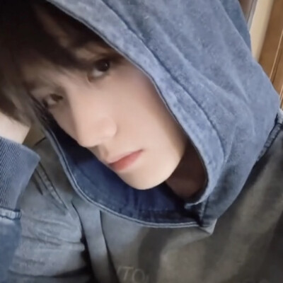 像第一次问你爱不爱
