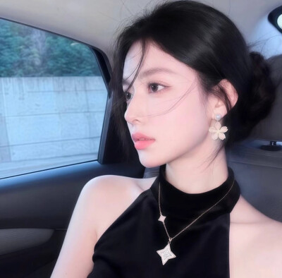女头
