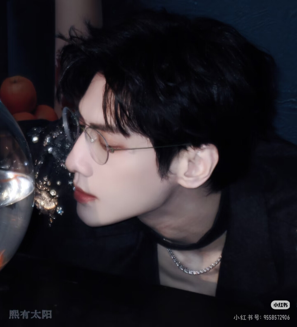 罗云熙
搬运自：弋只可可