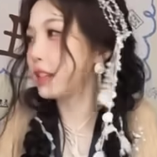 我好喜欢这两张猪照太可爱了