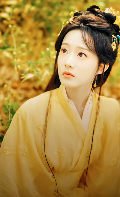 候呈玥