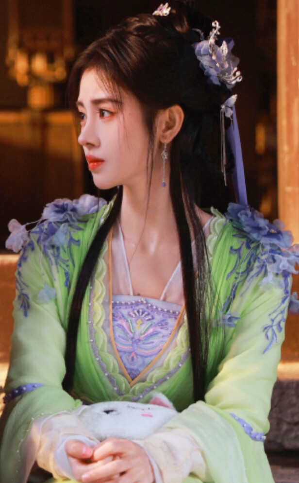 鞠婧祎