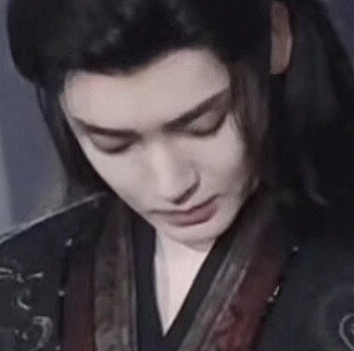 卷发男