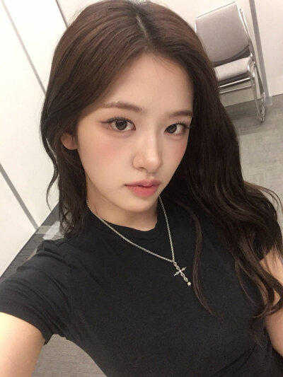 安宥真 yujin