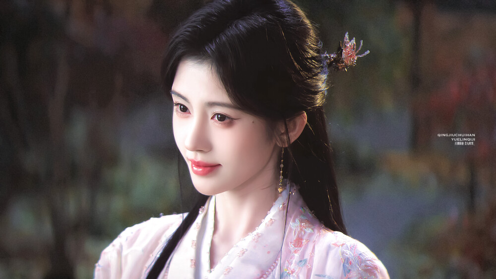 鞠婧祎｜露芜衣