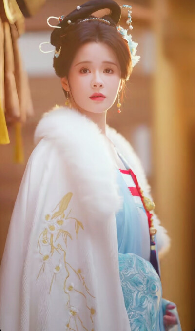孟娜