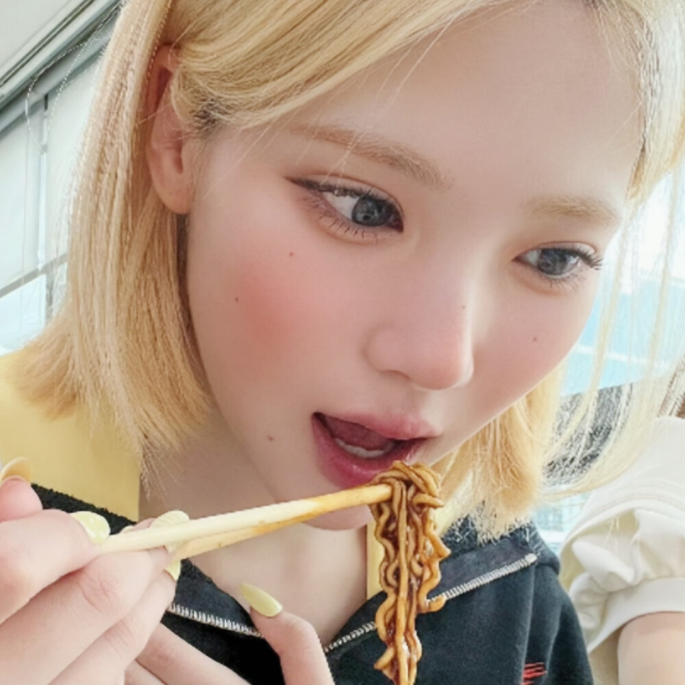 我轻轻的，尝一口你说的爱我@火鸡面