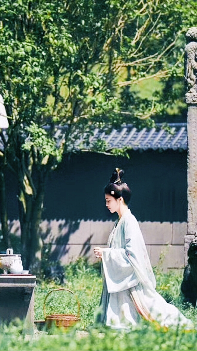 莫离