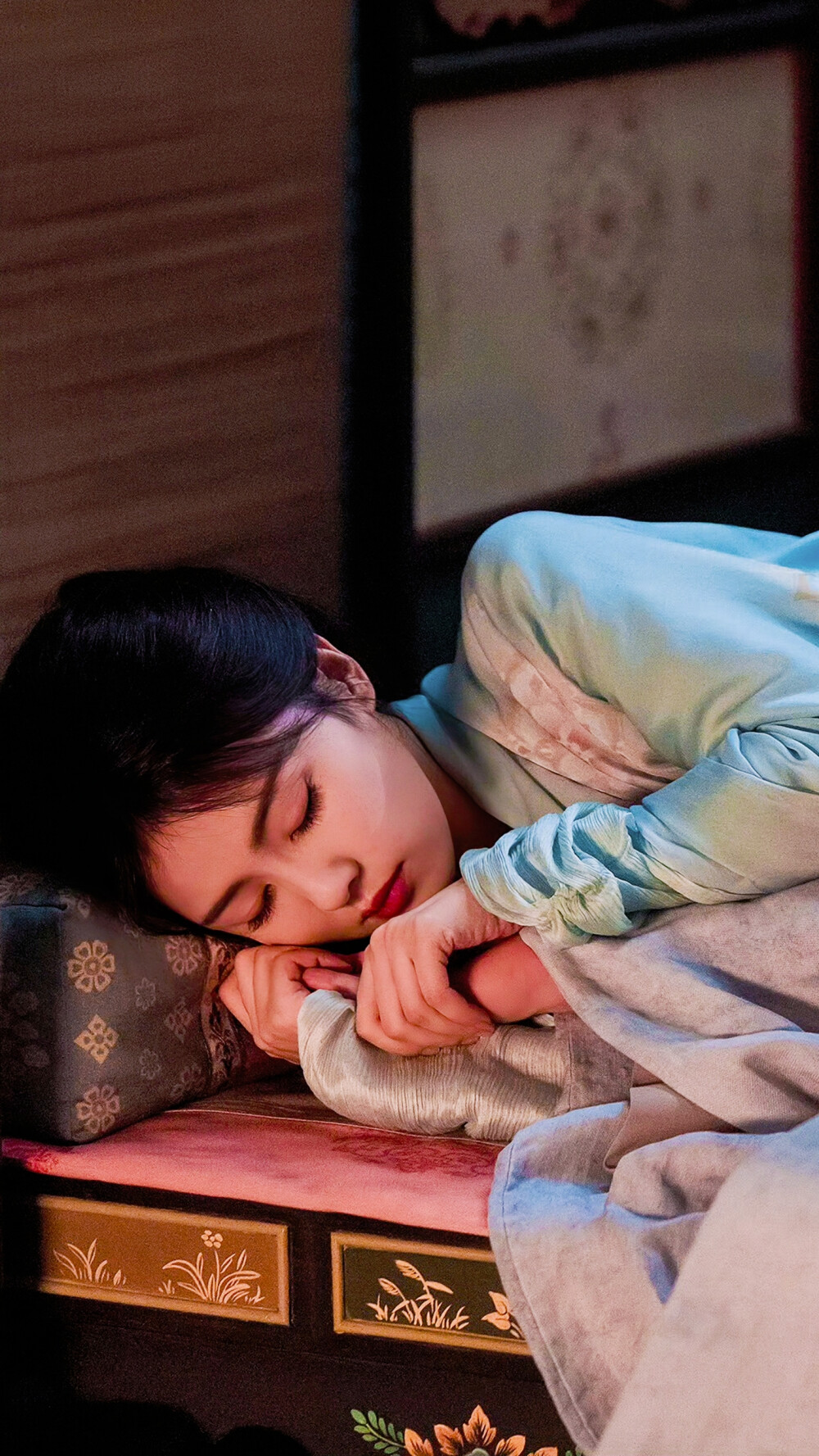 莫离