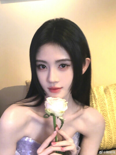 鞠婧祎