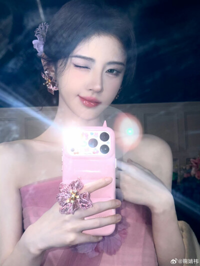 鞠婧祎
