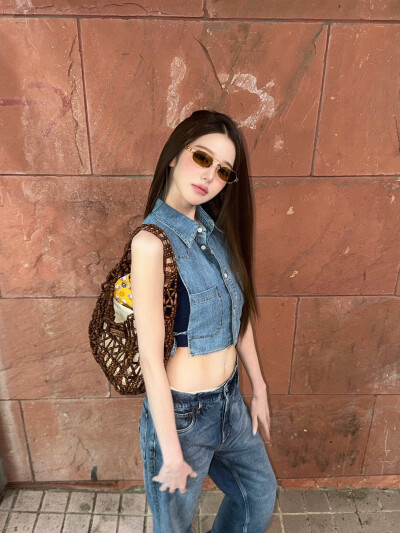 张元英