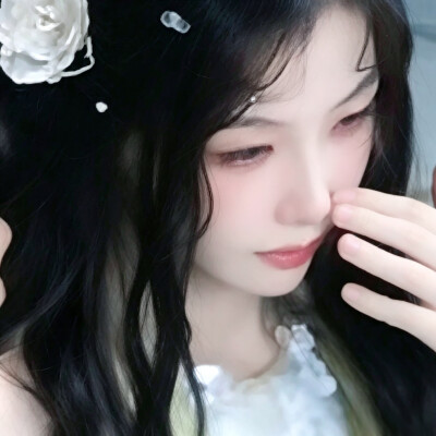 何盼